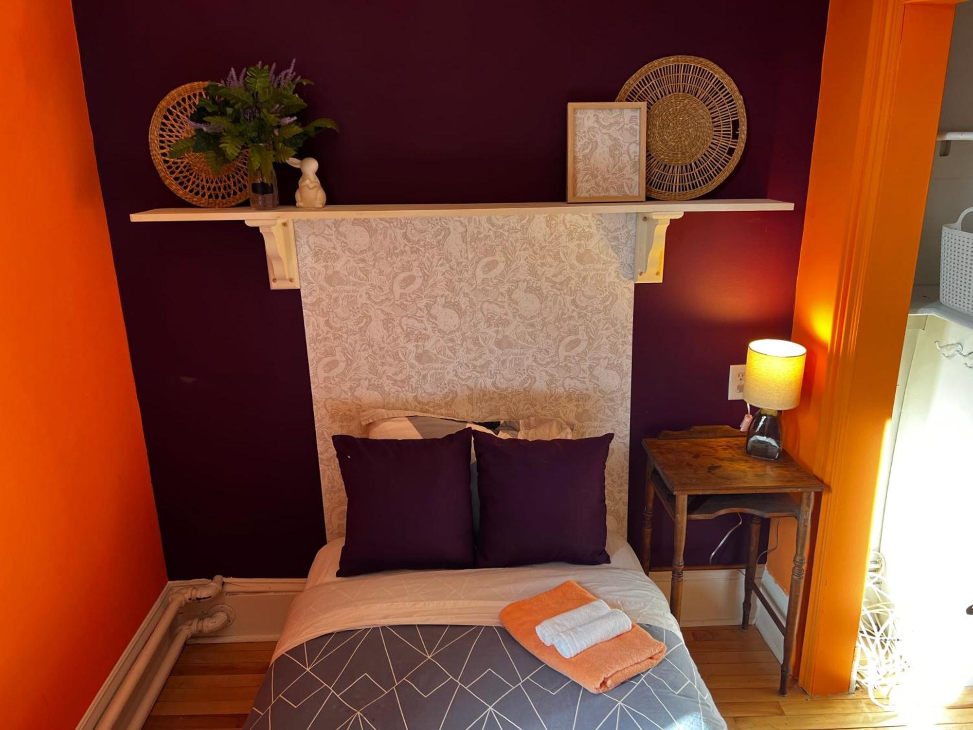 Modern Amenities And Historic Charm, 4-bdrm Unit#1 Apartment Halifax